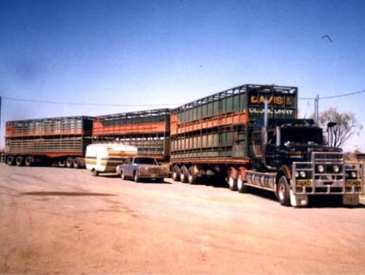 Road train - silniční vlak.jpg